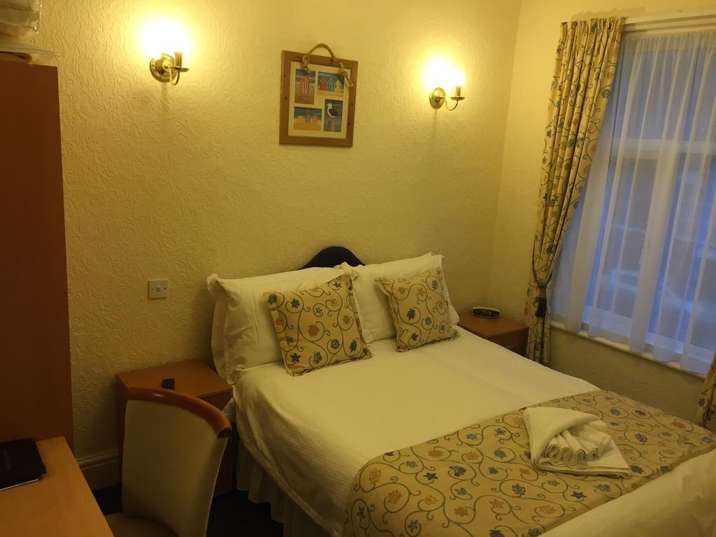 The Berwick - Over 40'S Only Blackpool Room photo